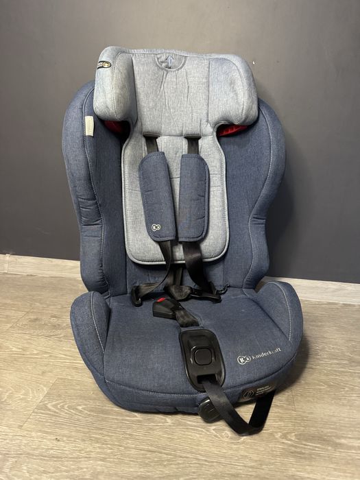 Дитяче автокрісло Kinderkraft Safety Fix (група 1/2/3, 9–36 кг)