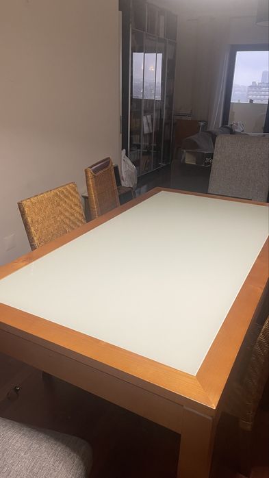 Mesa de sala de jantar madeira e vidro 90x163