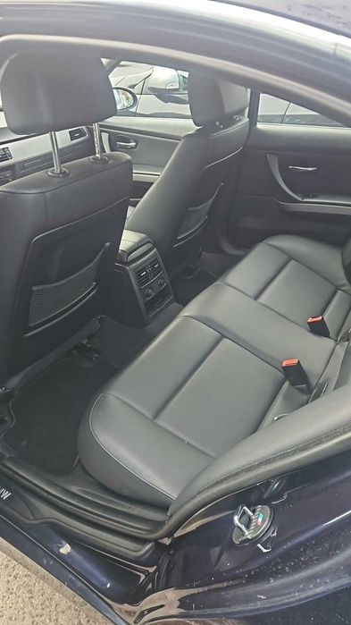 BMW Série 1 (E90) 318i - Excelente Estado - Matrícula Holandesa (Para Legalizar) Apenas pessoas serias