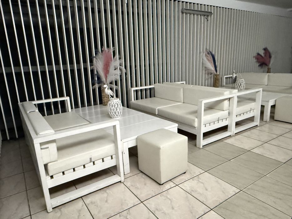 Sprzedam drewniane komplety tarasowe