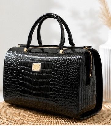 Жіноча сумка саквояж Dolce & Gabbana чорна лакова під крокодила Саквояж D&G 32*18*22