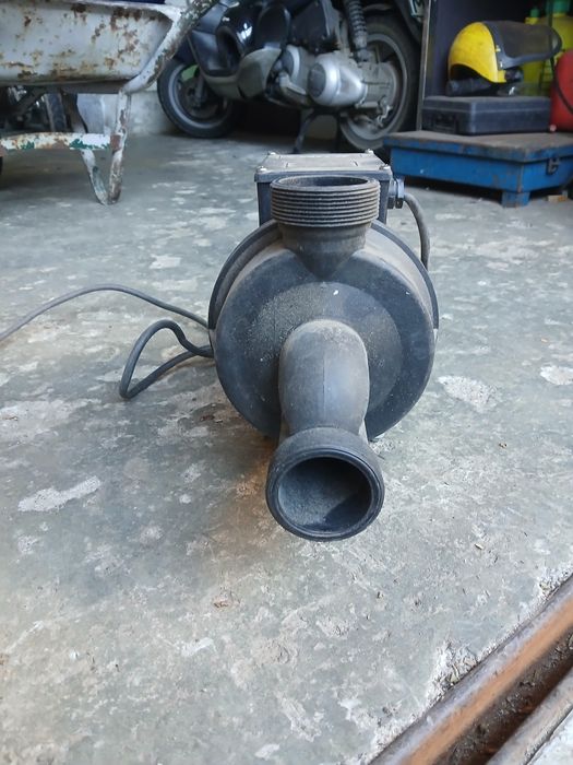 motor de tirar ou estrafegar água ou vinho