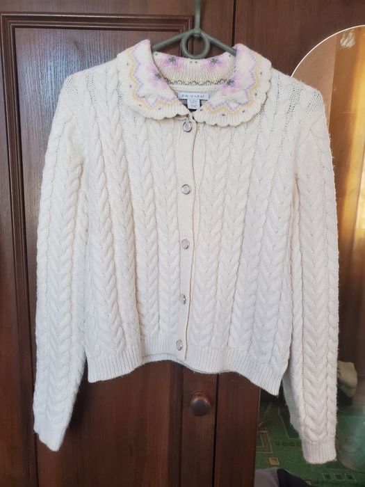 Подарую светрика XS-S 152-158
