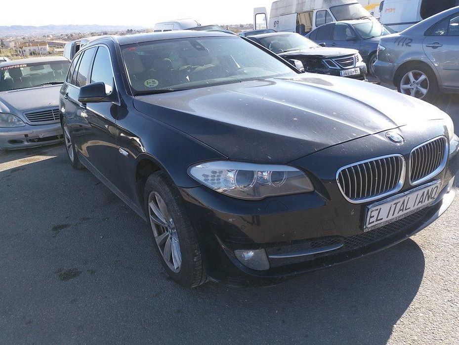 Dobradiça Direita Do Capô Bmw Serie 5