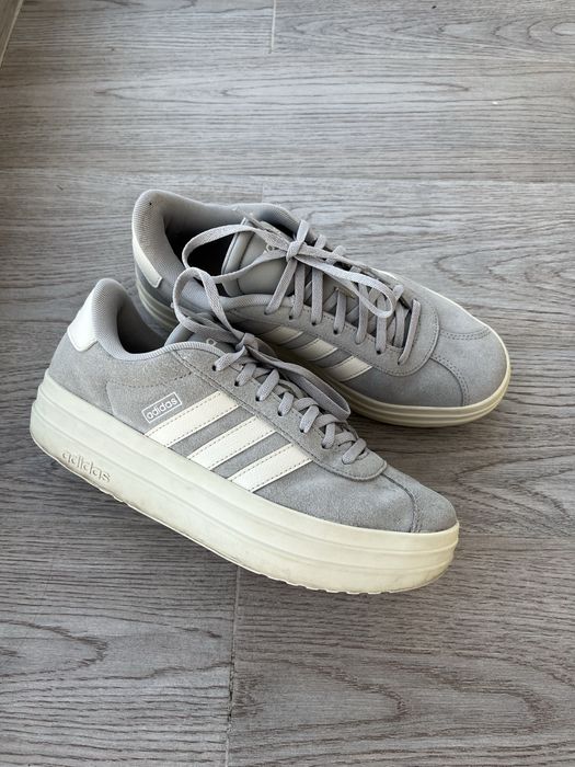 Adidas кросввки