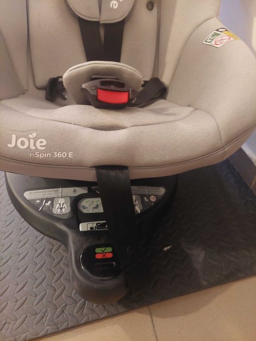 Używany fotelik obrotowy dla dzieci marki i-Spin 360™ E na sprzedaż