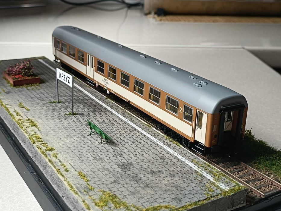 609A wagon h0 ROBO 272311