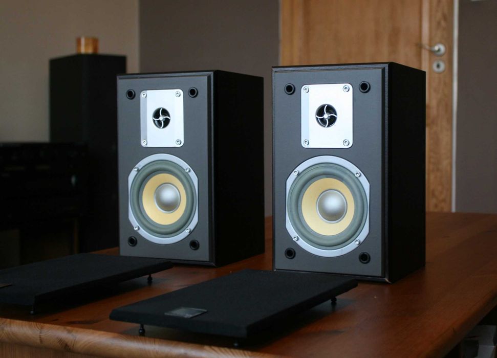 Kolumny M Audio HTS 700 głośnik wysokotonowy obudowy