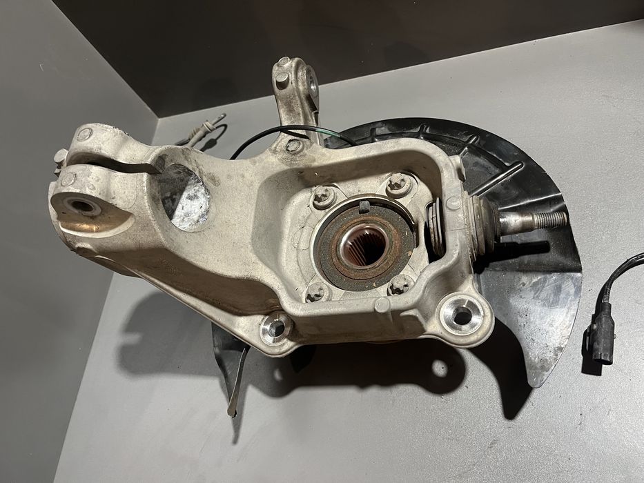 Поворотный кулак цапфа jeep cherokee kl 3.2 2018 2022 trailhawk 9.5 м