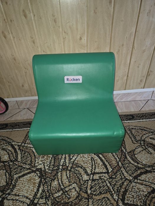 Zielony fotel krzesło dla dzieci
