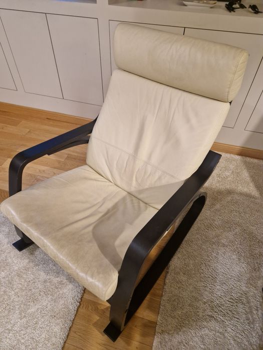 Cadeira de baloiço em pele (Ikea)