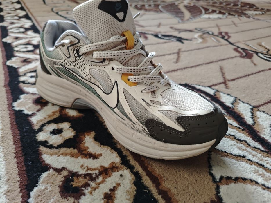 Продаю Кросівки Nike в хорошому стані