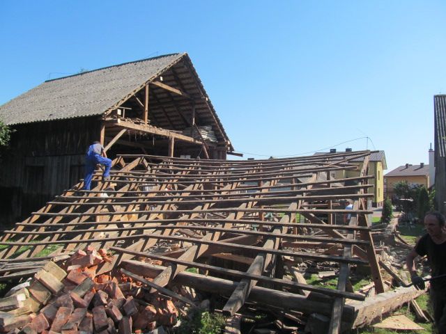 Stodoła Stodołę Stodoły Rozbiórka Rozbiórki Stare Deski wymiana