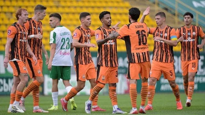 Квитки,білети на футбол Шахтар-Карпати 22.02 центр