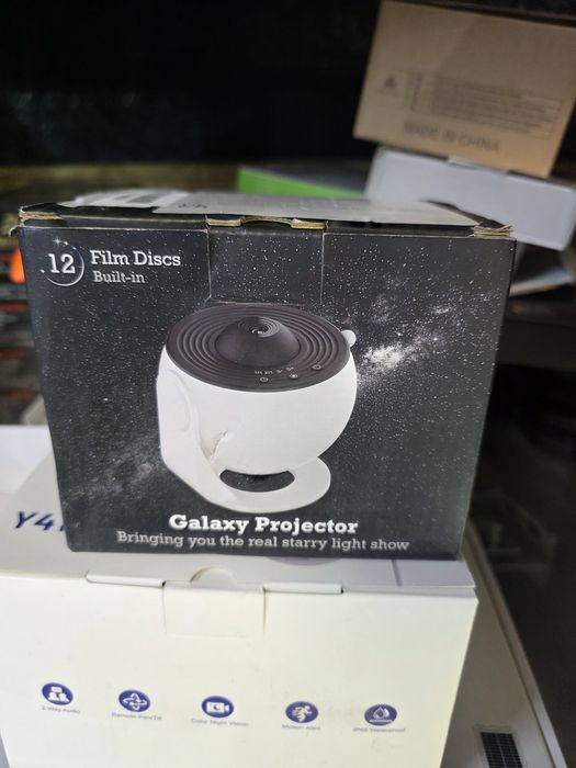 Projektor nowy  okazja