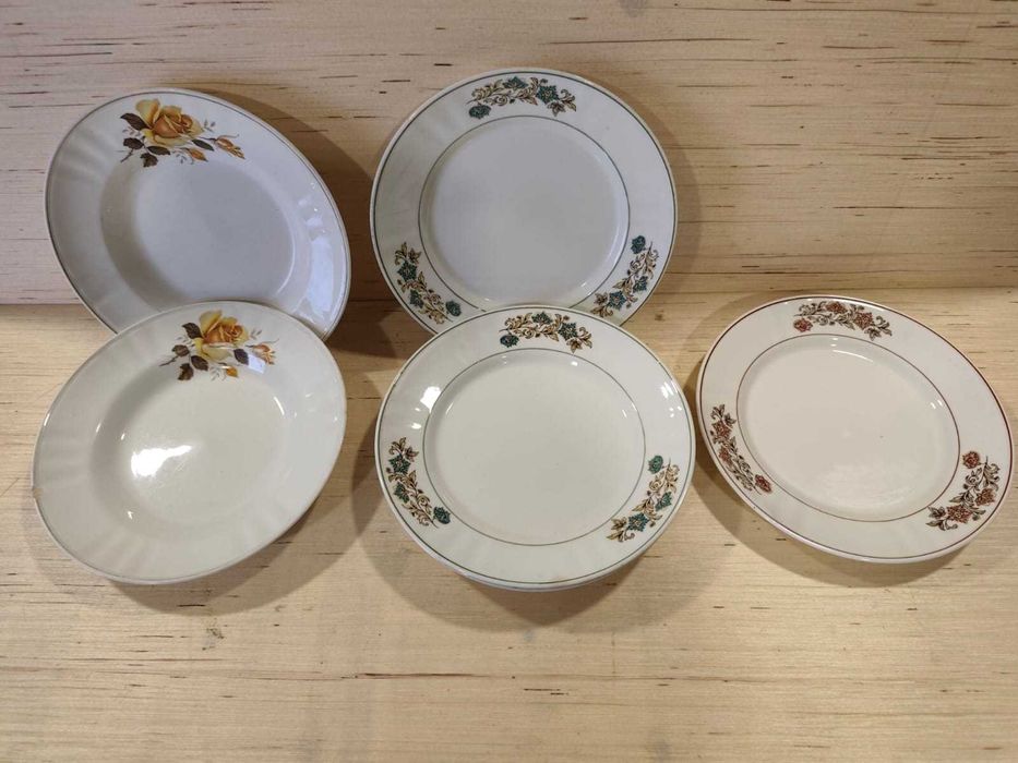 Pratos da Fabrica de Sacavém