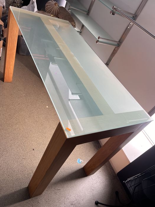 mesa com tampo de vidro