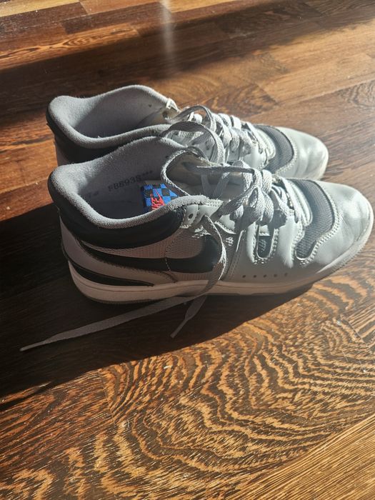 Wiosenne Buty Nike Attack rozm. 40 skóra