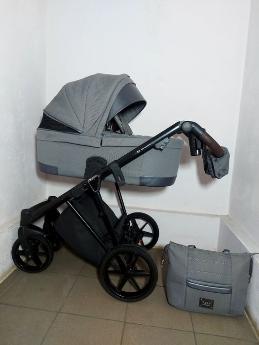 Коляска. ADAMEX GALLO сама надлегка  + термо люлька