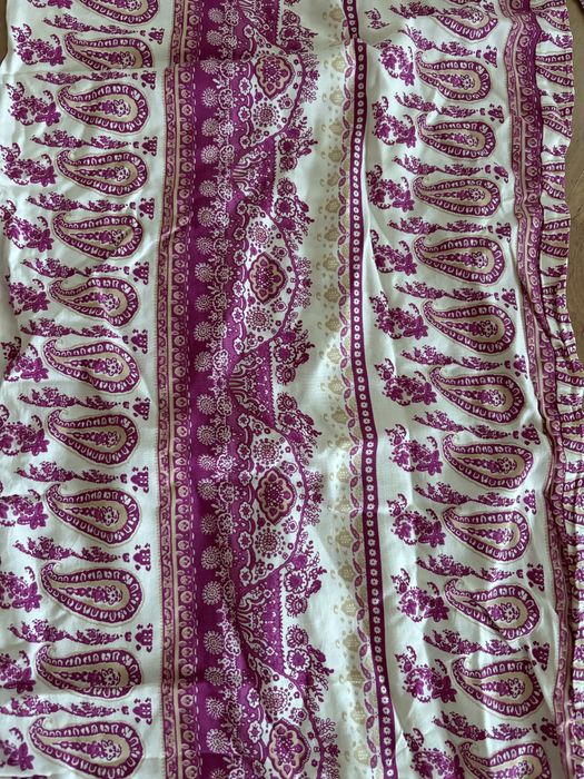 Pantalonas com padrão em tons de berigela