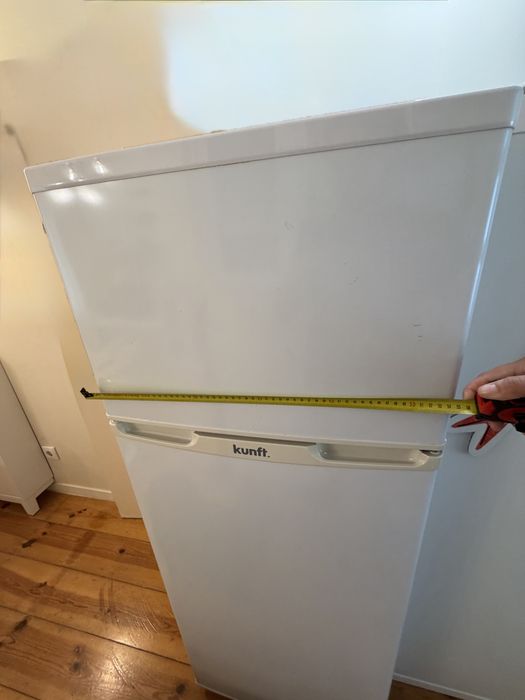 Frigorifico Kunft com congelador