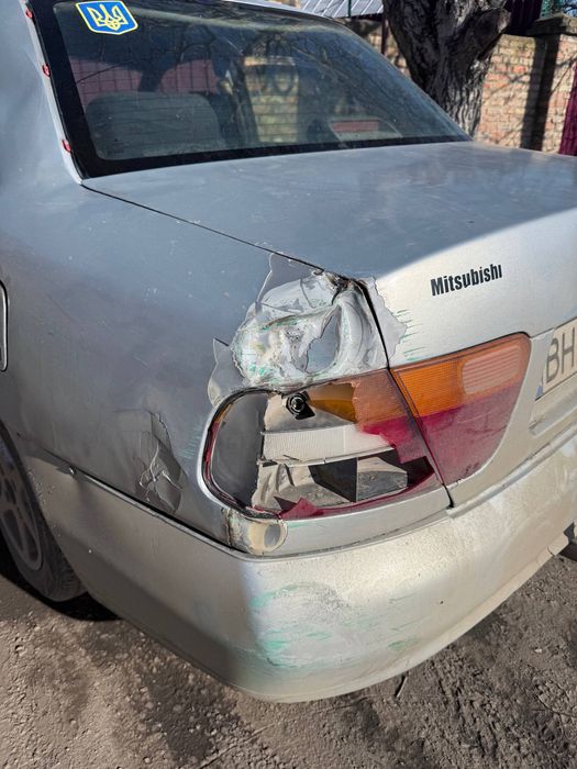 Продам митсубиси каризма