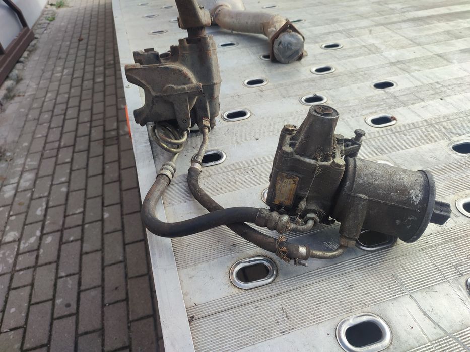 Pompa wspomagania Mercedes e klasa 124