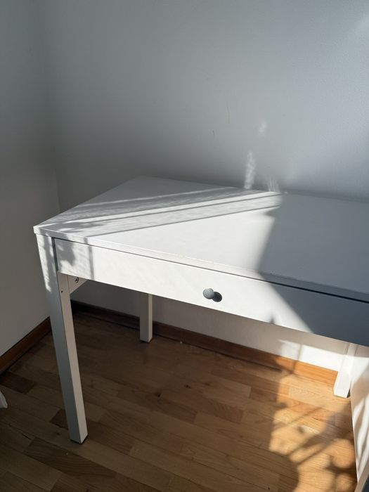 Biurko  IKEA stan bardzo dovry