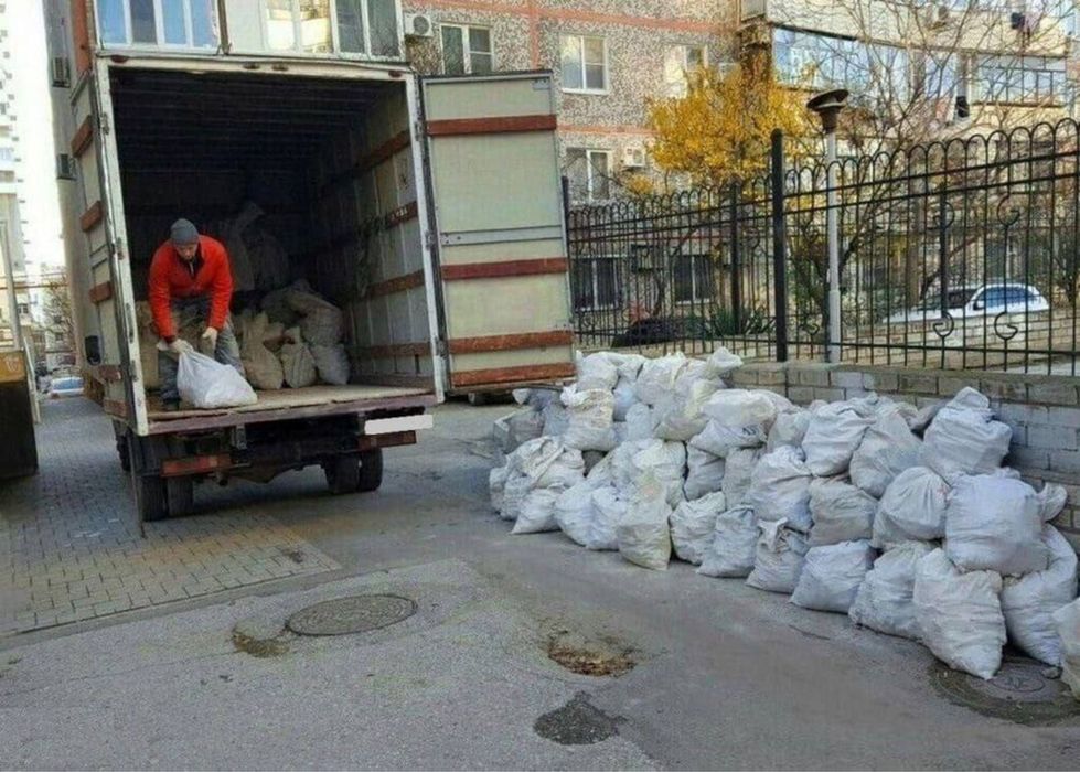 Вывоз мусора, грузчики, перевозки. Вывоз хлама, мебели, строй мусора.