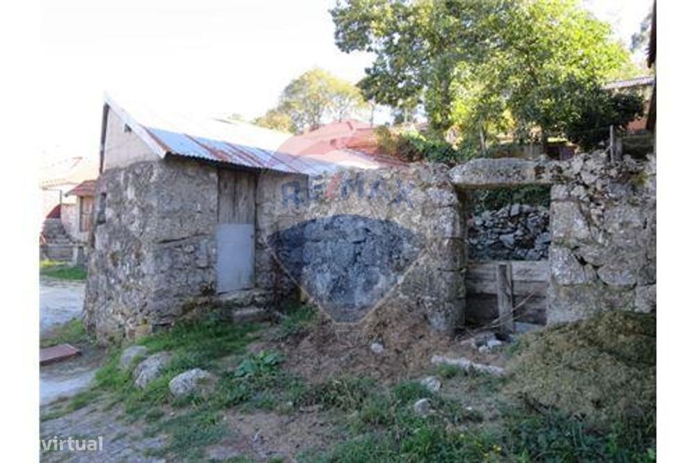 Moradia T0 para venda — Caçarilhe E Infesta, Braga