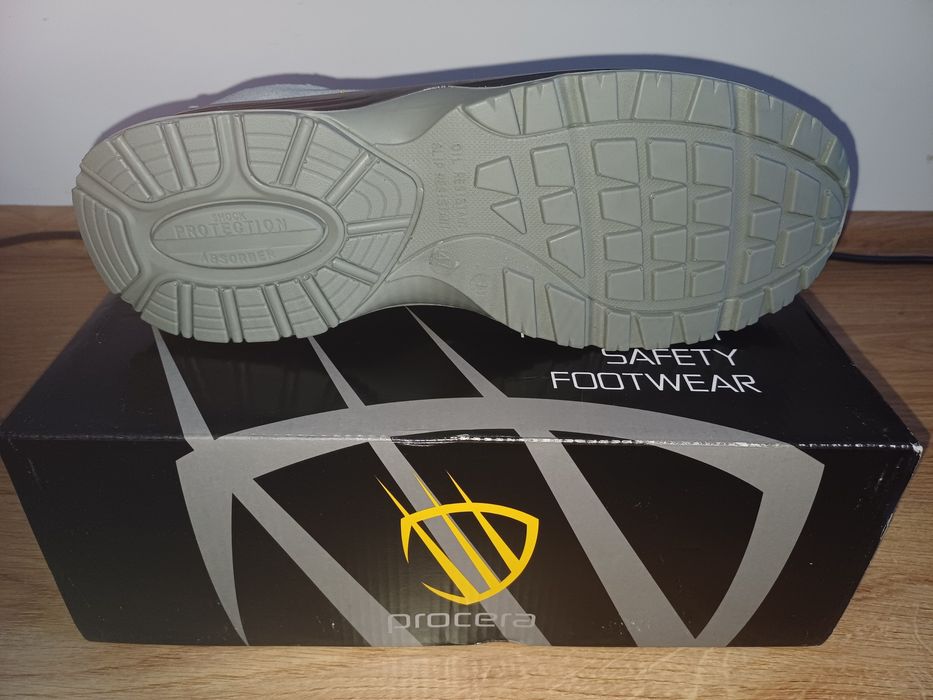 Pracownicy buty męskiej