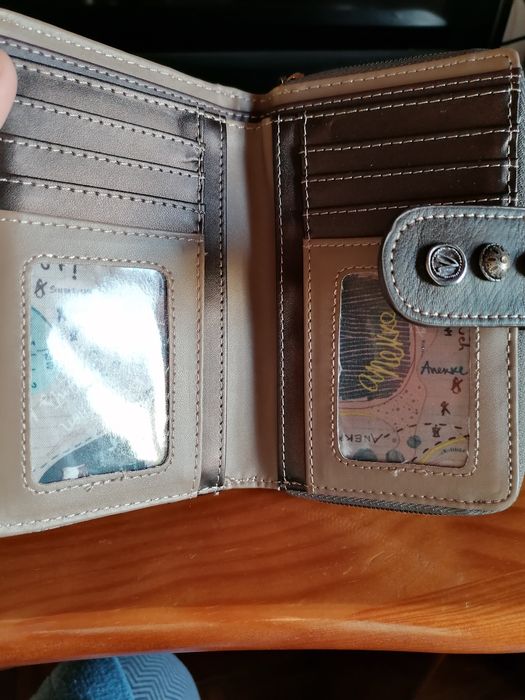 Carteira marca Annek