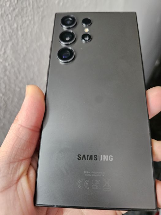 Samsung Galaxy S24 ultra..256gb