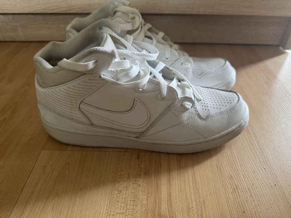 Buty Nike Priority mid rozm. 42