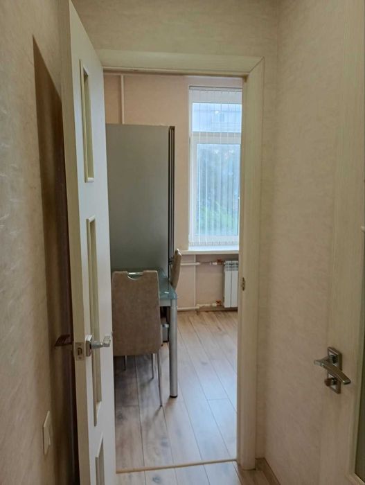 + Продам  2 кім. квартиру пр.Соборний , 39999 дол.