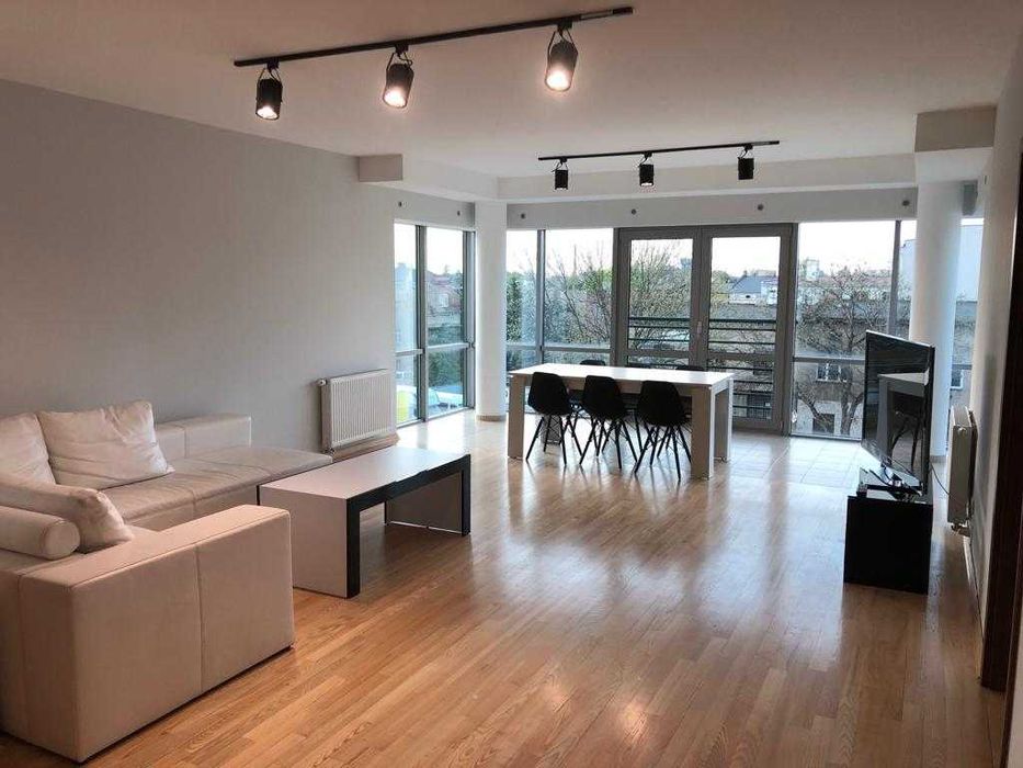 Sprzedam apartament o pow. 148 m2, centrum miasta