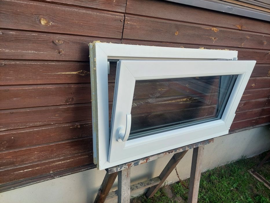 Sprzdam okno pcv 51 cm x 87,5 cm