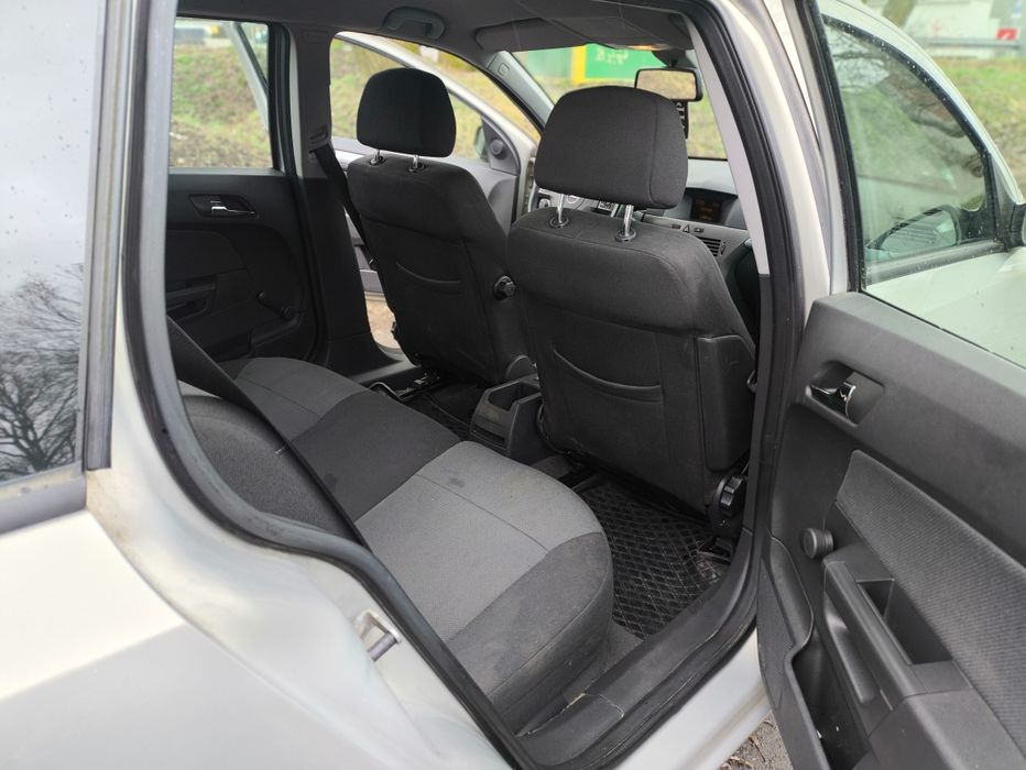 Opel Astra 2006 rok 1.4 ben 90km