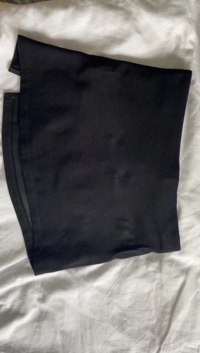 krótka spódniczka bershka