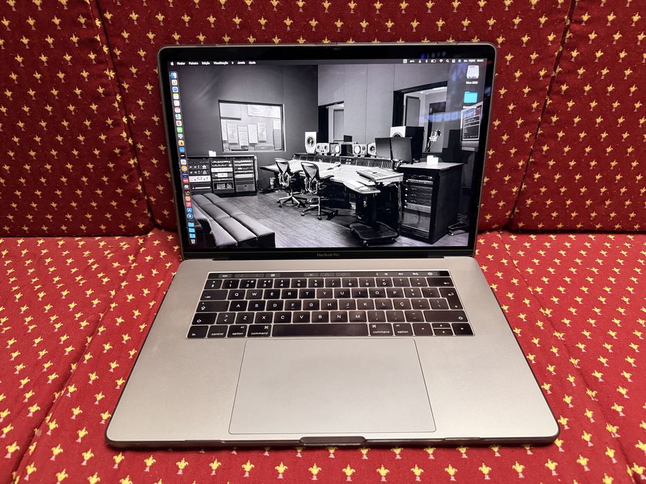 Macbook pro  de 15 polegadas