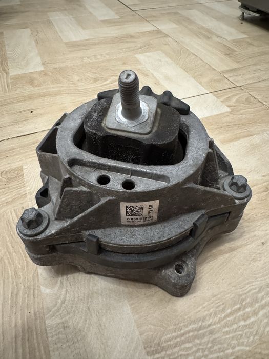 Подушка/опора двигуна права 22116859412 для BMW F30/31/34 B47