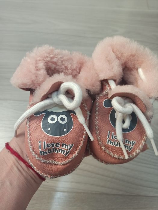 Теплі валяночки для новонароджених -дівчаток