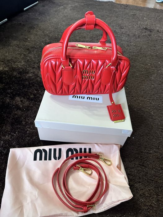 Mala miu miu vermelha