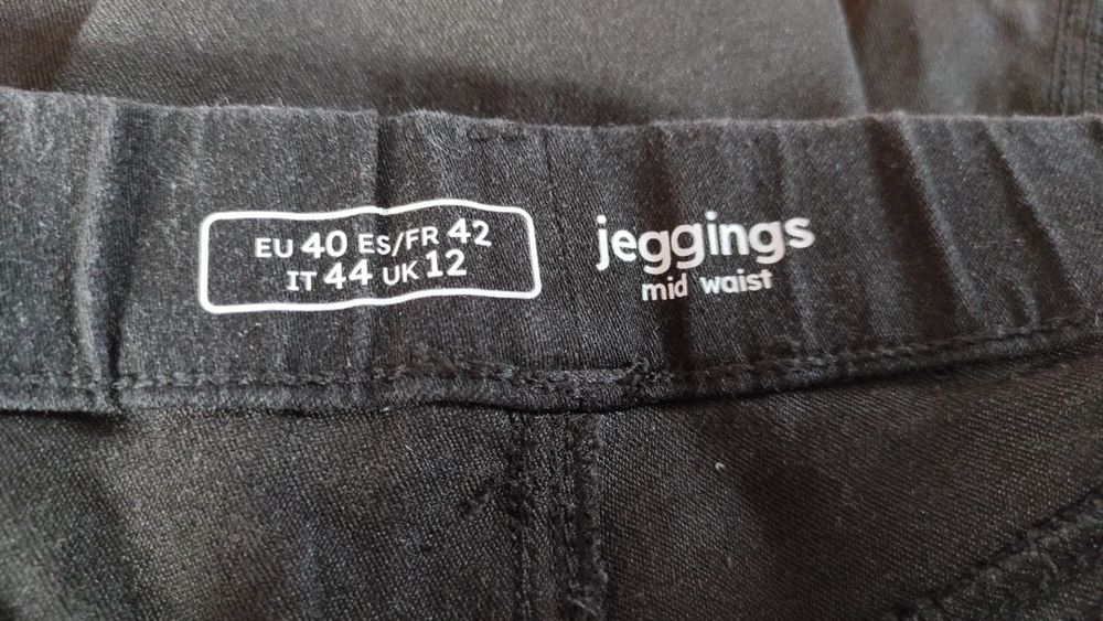 Spodnie damskie dżinsy rozmiar L/XL Nowe