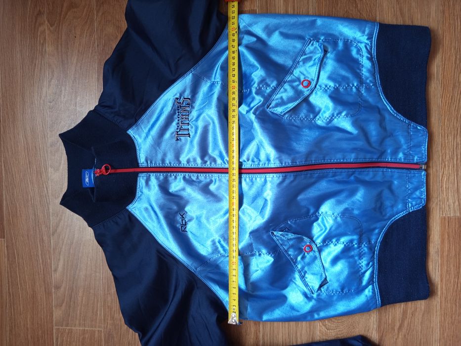 Продам куртку- бомбер Reebok Tennesse Titans