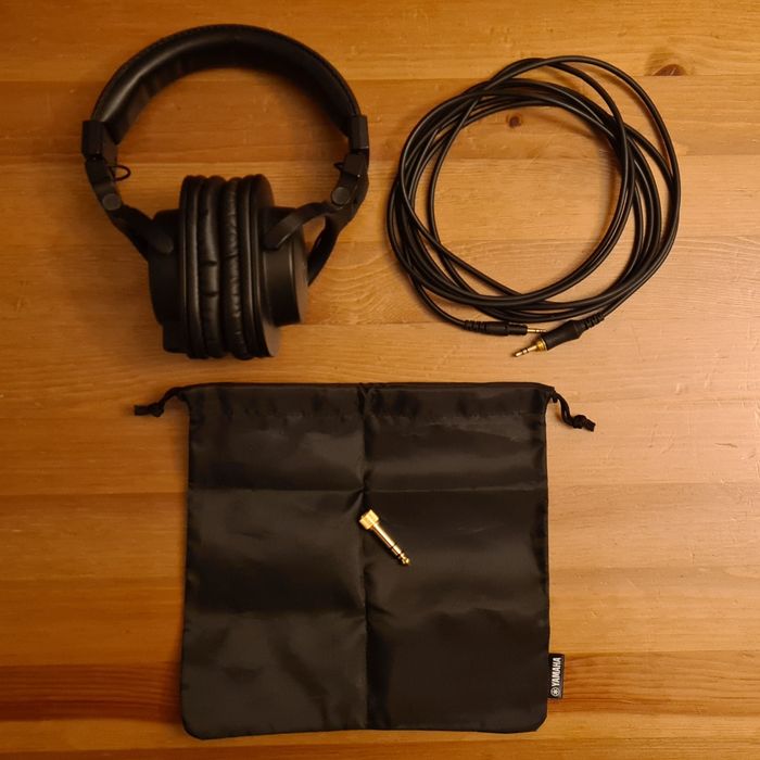 Phones Yamaha HPH-MT5