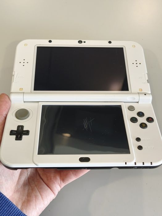 Nintendo New3DS XL Top IPS Fire Emblem Edition Homebrew 32GB