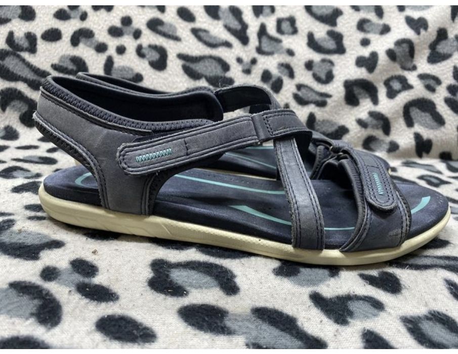 ECCO. Фірмові якісні літні босоніжки