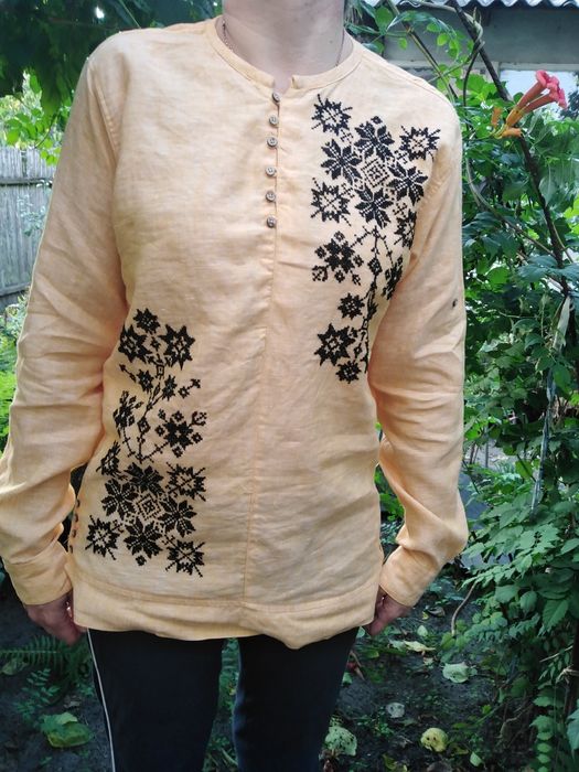 Вишиванка чоловіча сучасна