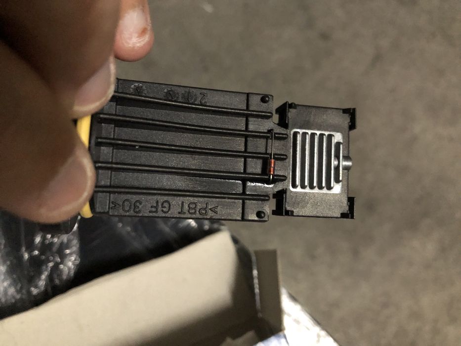 Medidor de massa de ar - PIERBURG 7.22701.09.0